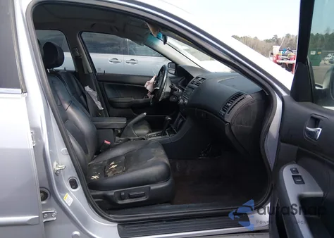 2004 Honda Accord 2.4 Ex from USA, damaged, VIN 1HGCM56864A132984